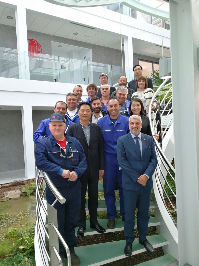 西班牙公司團(tuán)隊(duì)