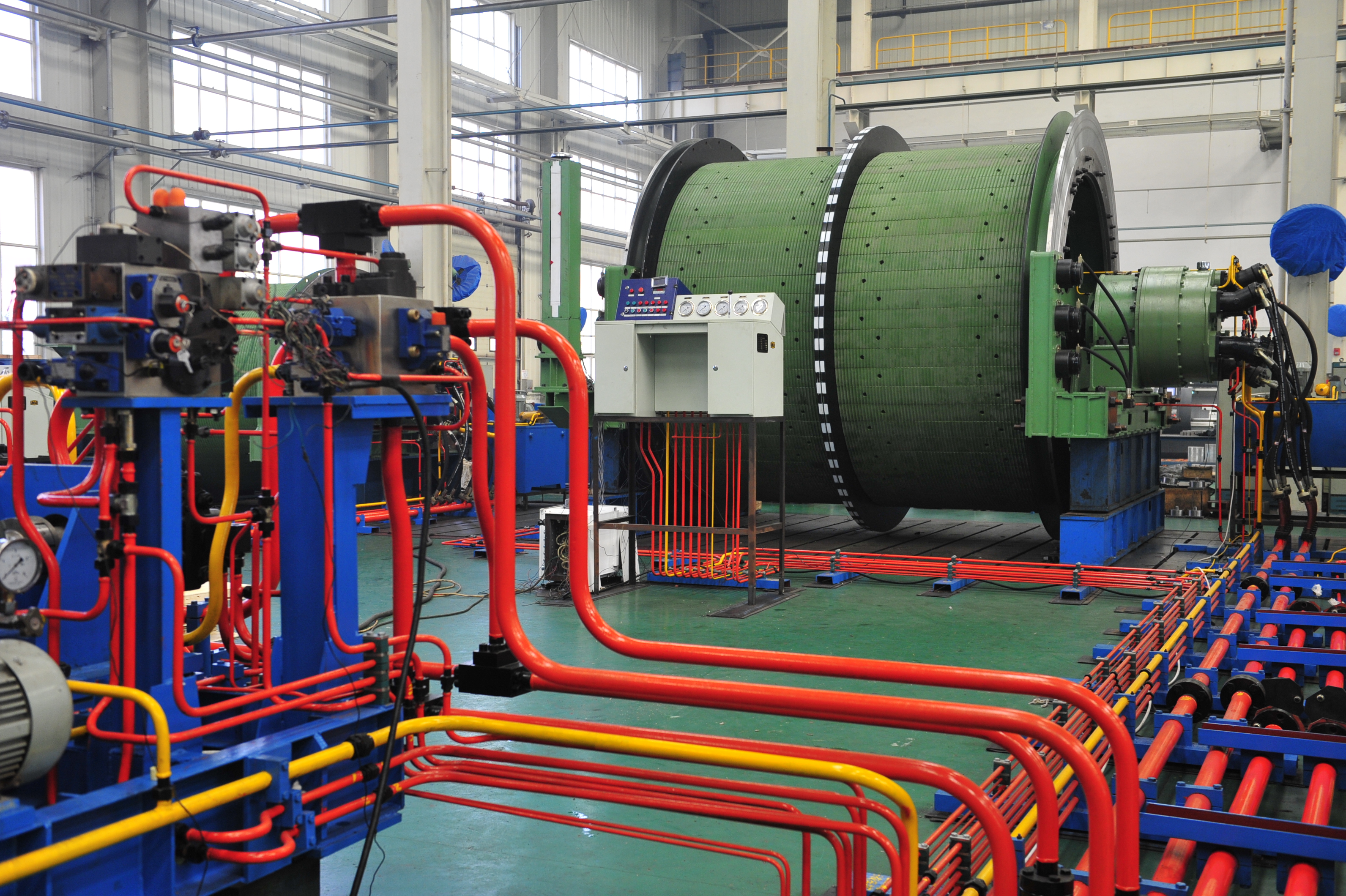 重型礦山裝備電液傳動(dòng)與控制技術(shù)裝備－液壓防爆提升機(jī)