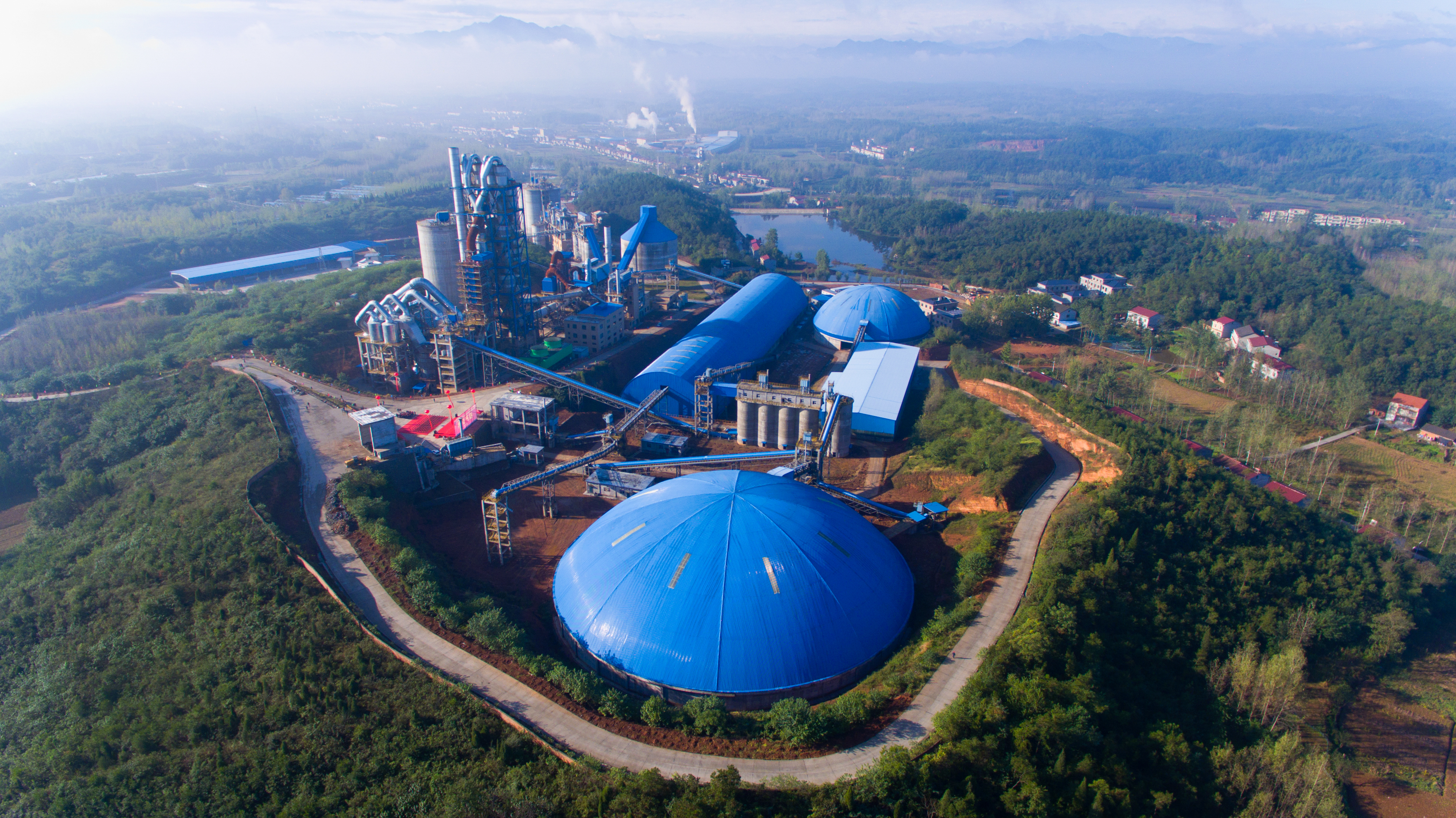 湖北古城寶天曼日產(chǎn)5000噸水泥熟料線