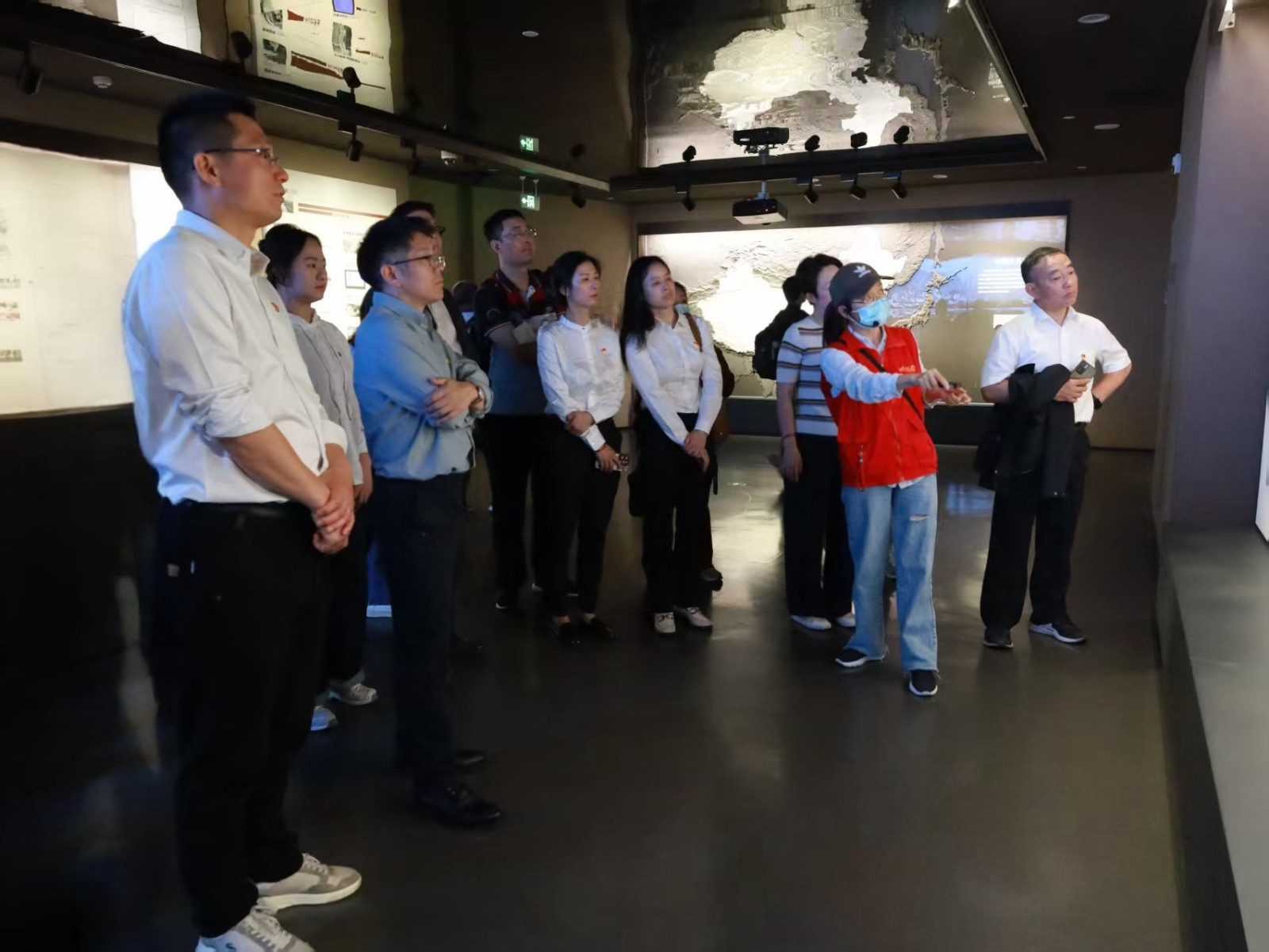 1744591805695736.jpg 參觀現場.jpg